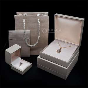 Cajas de Joyería de Piel Sintética Premium Personalizadas en Color Dorado para Collares, Pulseras, Anillos y Pendientes - Product Image 5