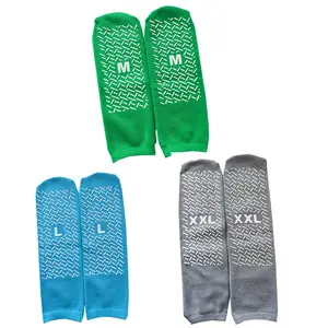 High Quality Disposable Non Skid Safety Slipper Indoor Socks With Non-slip Rubber Soles for Patient Use