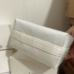 Bolsa de lona blanca bordada con diseño de dumpling para transportar cosméticos, de gran capacidad, alta calidad, simple y bonita. - Product Image 5