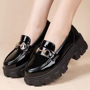 Mocasines de cuero para mujer estilo japonés, zapatos de plataforma con suela gruesa negra, sin cordones, que aumentan la altura, para el tiempo libre - Product Image 2