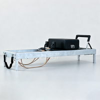 Machine de Pilates Reformer Classique Professionnelle en Aluminium, Réglable, Durable, Multifonctionnelle, pour le Travail Corporel et l'Utilisation en Studio de Pilates