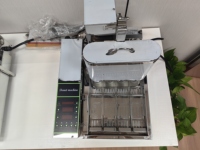 Mini machine à beignets à six rangées, type électrique automatique avec écran numérique, machine à faire des mini beignets en stock, mini fabricant de beignets