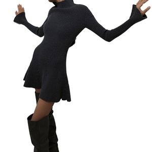 Robes en tricot personnalisées OEM de haute qualité pour femmes, collection automne-hiver, col montant, manches longues, taille cintrée, couleur unie, style élégant - Product Image 2