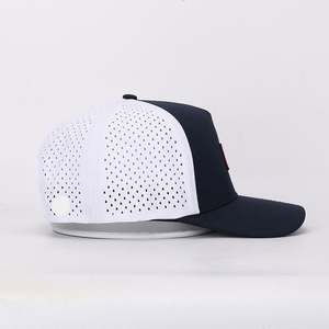 Gorra Deportiva Impermeable de 5 Paneles con Logotipo Personalizado OEM, Parche de Goma, Cierre de Hebilla, Bordado 3D, Tela de Poliéster, Unisex - Product Image 4