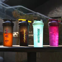 Conception créative Gourde Personnalisable Deau Bouteille d'eau 500ml 700ml Sans Bpa en plastique Gym Protein Shaker Tasse avec mélangeur