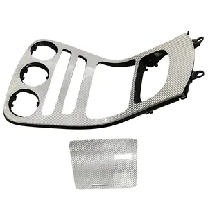 Kit de personnalisation intérieure automobile en fibre de carbone argentée pour tableau de bord central C43 C300 C250 W205 C63S - Product Image 3