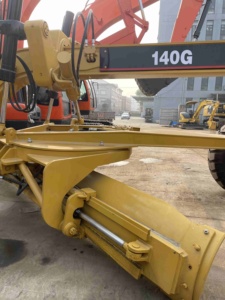 Niveleuse Caterpillar 140H d'occasion de haute qualité, moteur CAT 3176 ETA, boîte de vitesses, pompe, 4000-5000 heures, modèle 140G, en vente - Product Image 5
