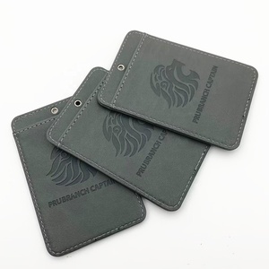 <span class=keywords><strong>Porte</strong></span>-badge professionnel en cuir PU gris foncé personnalisé, une fente pour <span class=keywords><strong>carte</strong></span>, étui pour <span class=keywords><strong>carte</strong></span>, <span class=keywords><strong>porte</strong></span>-nom professionnel - Product Image 4