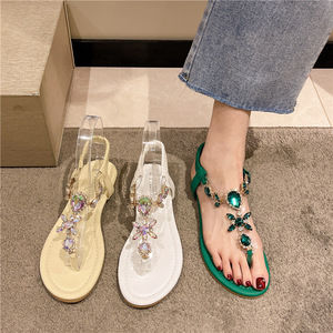 Sandali in PVC piatto bohémien da donna con catena di diamanti a catena per le vacanze estive con chiusura a fibbia - Product Image 4