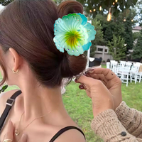 Nouvel arrivage de pince à cheveux 7 cm en plastique fleur d'hibiscus hawaïenne pince à cheveux style doux accessoire de cheveux bijoux pour femmes et filles