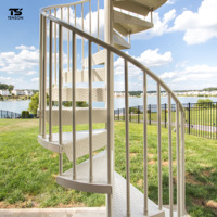Escalier en colimaçon moderne, design incurvé, acier inoxydable et bois, sûr et durable, escaliers extérieurs pour villa