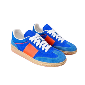 รองเท้าผ้าใบแบบสวมลำลองทรงเตี้ย สไตล์เรโทร สีน้ำเงิน-ส้ม  วัสดุหนังกลับพรีเมียม  พร้อมเชือกผูก  กันลื่น  ลายทางตัดสี  สำหรับผู้ชายและผู้หญิง  วัสดุตาข่าย - Product Image 3