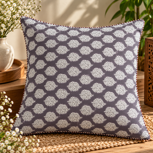 Fundas de cojín de algodón estampadas a mano, suaves, transpirables y decorativas para el hogar moderno, hoteles y dormitorios. - Product Image 1