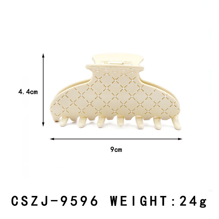 สีขาวครีม