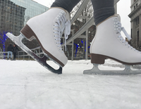 Patins à roulettes de vitesse professionnels haut de gamme en acier inoxydable pour la location, patins à glace de patinage artistique professionnels haut de gamme en acier inoxydable