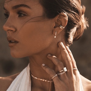 LOZRUNVE 925 Plata Marca Diseñador Sin Piercing Pendiente Moda Esmeralda Piedra Serpiente Ear Cuff - Product Image 2