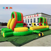 Jeux gonflables extérieurs de football de défi de sport pour le bâtiment d'équipe pendant 2 à 4 années matériel durable de PVC