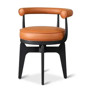 เก้าอี้รับประทานอาหารหนังแท้ยุโรปสีแดงหุ้มด้วยขาไม้เนื้อแข็งเก้าอี้ห้องรับประทานอาหารหนัง Pu