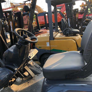 Chariot élévateur diesel Komatsu FD25/FD30 16e génération 2,5 tonnes d'occasion avec déplaceur latéral modèle 2012 origine Japon - Product Image 5