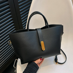 กระเป๋าถือสไตล์เกาหลีอเนกประสงค์สำหรับทุกวัน กระเป๋าสะพายไหล่แฟชั่นคลาสสิกทันสมัย กระเป๋าสะพายข้าง กระเป๋าโท้ทความจุขนาดใหญ่ - Product Image 1