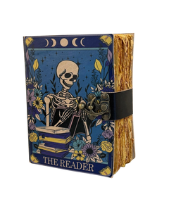 Carnet gothique fait main en cuir The Reader Skeleton Witchcraft avec couverture gaufrée et pages vierges pour l'écriture et le dessin - Product Image 1