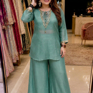 Ensemble indien pakistanais brodé vert à manches longues Kurta Palazzo pour femmes, vêtements de détente - Product Image 1