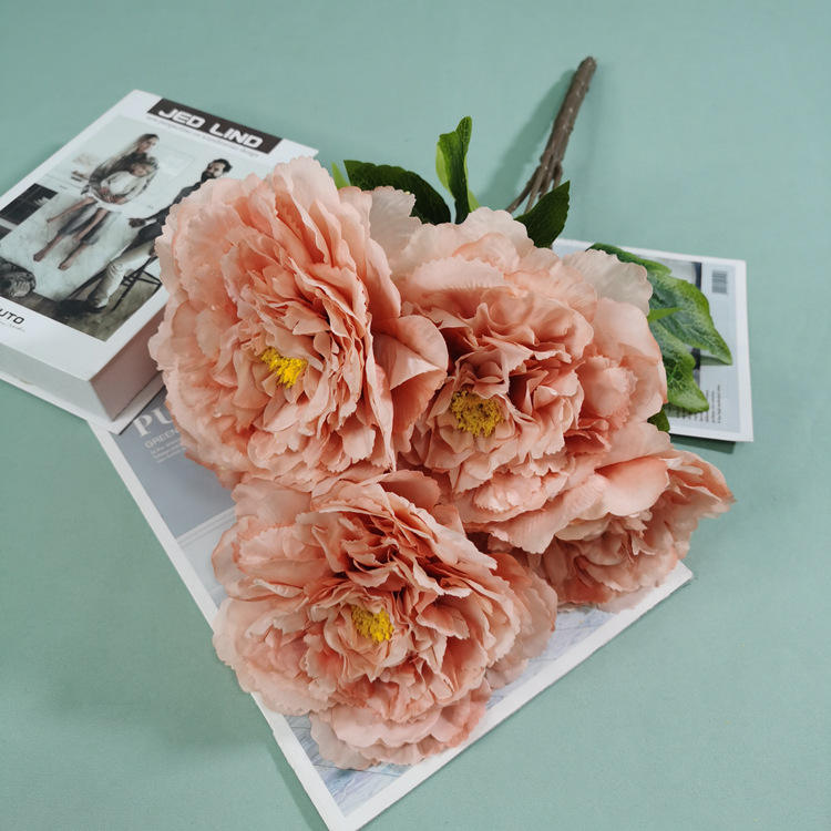 สีน้ำตาล