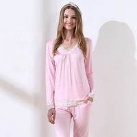 Robe de maison en jersey thermique confortable et élégante pour femmes grandes tailles avec bordure en dentelle