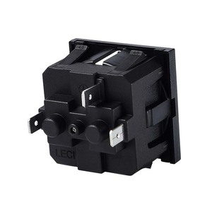 Europese standaard 3-pins messing stekkeradapter 16A industriële elektrische aansluiting met UK/US/Duitsland vrouwelijke aansluiting van koper - Product Image 3