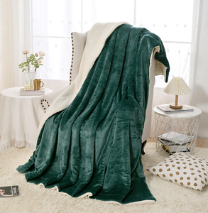 Wholesale Sherpa Flannel Double Layer Blanket Warm Skin-Friendly Quilted Lola Blanket Full Size <strong>Christmas</strong> Throwing <strong>Throws</strong> - Product Image 5