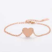 Bracelet avec pendentif en forme de cœur en acier inoxydable Ywyougang, personnalisable avec gravure, multicolores pour femmes et filles, à porter au quotidien et en cadeau