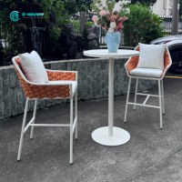 Modern Dış Mekan Alüminyum Çerçeveli Bar Sandalyesi Dokuma Halatlı Bar Taburesi ve Masa Bahçe Yüksek Bar Sandalyesi Otel Resort Bistro İçin