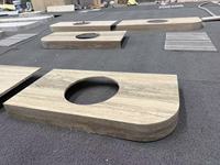 Plan de toilette en travertin gris et beige avec trou pour lavabo, personnalisé, finition polie