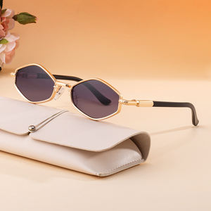 <span class=keywords><strong>Gafas</strong></span> de Sol KAJILA al por Mayor, Modernas, de Diseño, con Logotipo Personalizado, Montura Metálica en Forma de Diamante, Protección UV400, para Mujer - Product Image 2
