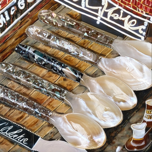 ช้อนขนมหวานด้ามยาวลายดอกไม้ ชุบทอง วัสดุออร์แกนิก เป็นมิตรกับสิ่งแวดล้อม ดีไซน์สร้างสรรค์ สำหรับอาหารตะวันตก - Product Image 2