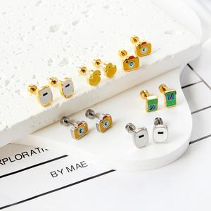 Boucles d'oreilles en acier inoxydable de bonne qualité pour enfants, animaux mignons, hypoallergéniques, boucles d'oreilles émaillées pour enfants, bijoux personnalisés pour enfants - Product Image 2