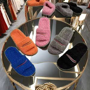 Zapatillas planas cálidas para mujer, pantuflas de piel sintética, <span class=keywords><strong>mocasines</strong></span> bordados antideslizantes con plantilla de PU, sandalias sin cordones, tipo pumps. - Product Image 3