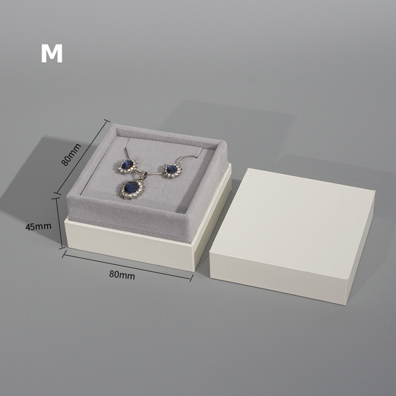 Gris (Moyen)
