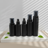 Nouvelle conception en promotion : Bouteille cosmétique vide personnalisable avec pompe à pression, en PET, avec bouchon à vis, imprimée UV, disponible en noir, marron, blanc et transparent.