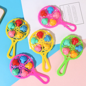Hochet à cinq clochettes en plastique pour bébé de 0 à 24 mois, jouet d'éveil unisexe - Product Image 3