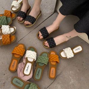Wholesale New Design Fashionable Women's <b>Flat</b> slippers <b>Sandals</b> Non-slip Wear-resistant <b>Sandals</b> for Women and Ladies of China - Product Image 6
