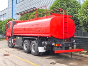 Camión Cisterna 4x4 para Distribución de Combustible en Venta, Camión de Transferencia de Aceite Usado de 15m³-28m³, Apto para Mercados Globales - Product Image 4