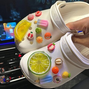 Nouvelle collection été : Boucle de chaussure décorative pour femme en résine, motif fruits 3D (vert, <span class=keywords><strong>orange</strong></span>, citron), à trou, accessoires frais et détachables - Product Image 3