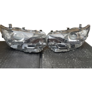 Adecuado para faros delanteros. Faros Delanteros Originales para 2015 - <span class=keywords><strong>2018</strong></span> - Product Image 1