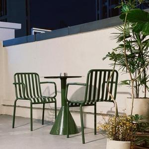 <span class=keywords><strong>Petite</strong></span> <span class=keywords><strong>table</strong></span> <span class=keywords><strong>et</strong></span> chaise en fer imperméable pour les loisirs en plein air pour les repas dans la cour, le balcon <span class=keywords><strong>et</strong></span> le <span class=keywords><strong>jardin</strong></span>. - Product Image 3