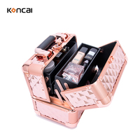 Valise de maquillage en aluminium avec couvercle brodé, grande valise de maquillage portable, 6 plateaux, rangement professionnel pour le maquillage