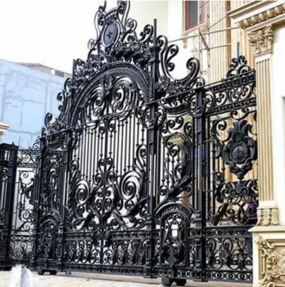 Design del cancello del canale principale della casa indiana galvanizzata di lusso cancello di sicurezza della doppia porta della casa di design del cancello in ferro battuto di alta qualità