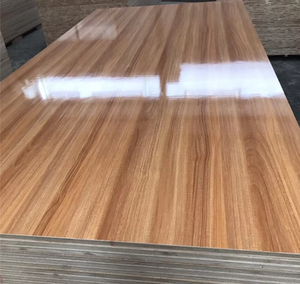 Tablero de bloque laminado de <span class=keywords><strong>melamina</strong></span> de 18mm/tablero de bloques <span class=keywords><strong>Color</strong></span> <span class=keywords><strong>madera</strong></span> blanca E0 E1 Pino Malaca Núcleo de álamo para muebles de gabinete Armario - Product Image 1