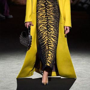 <span class=keywords><strong>Scarpe</strong></span> da Donna Stile Western <span class=keywords><strong>con</strong></span> <span class=keywords><strong>Tacco</strong></span> a Forma di Denti di Tigre Colore Oro e <span class=keywords><strong>Argento</strong></span> Slip-on Design Stravagante alla Moda per l'Estate - Product Image 4