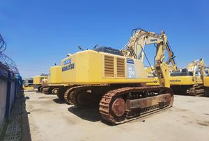 Excavadora Usada Komatsu PC700 de 70 Toneladas, Procedente de Japón, en Venta. Excavadoras Usadas PC220 PC200 PC240 PC600 PC650 PC700 PC800 - Product Image 3